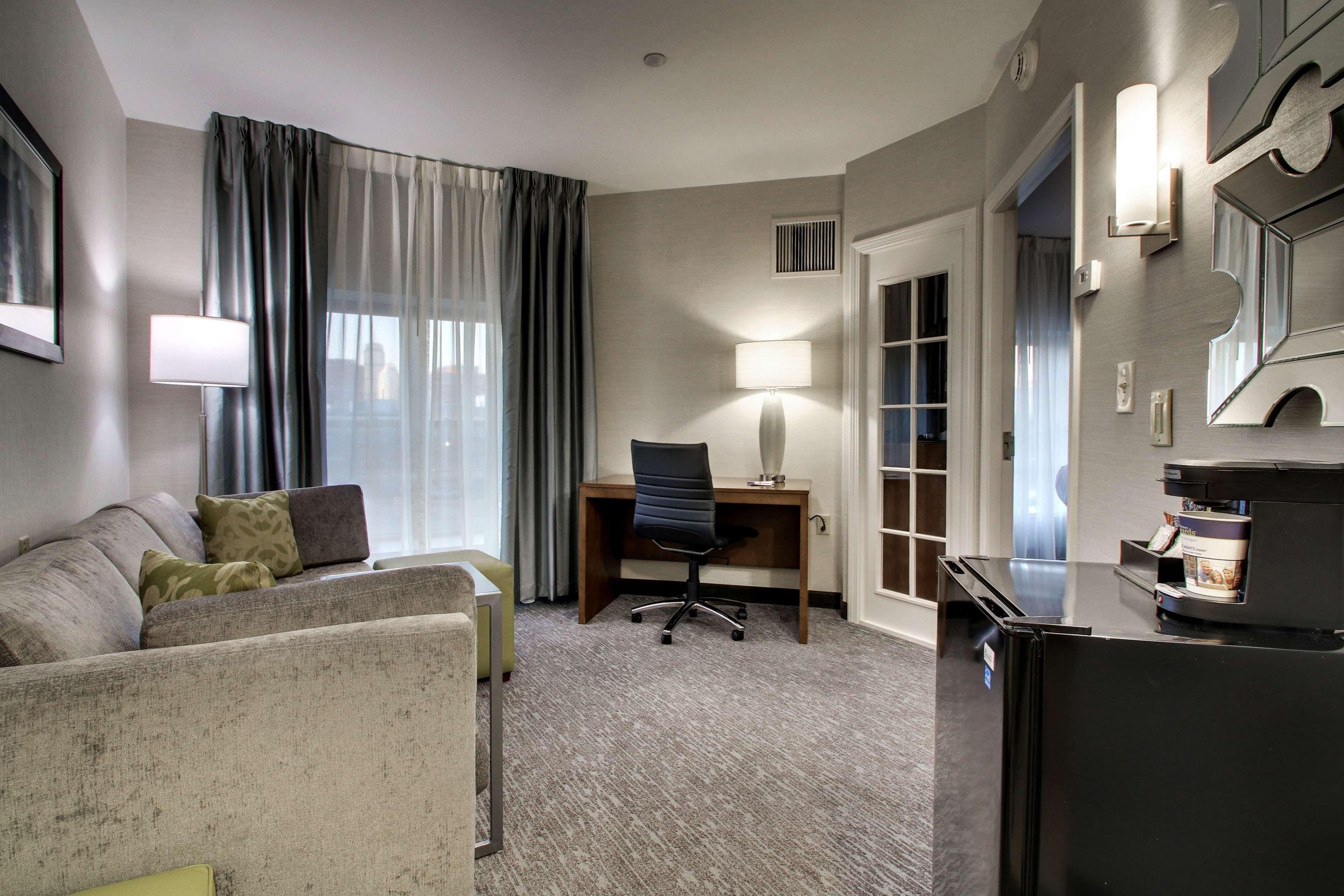 Best Western Plus Boston Hotel Exterior photo