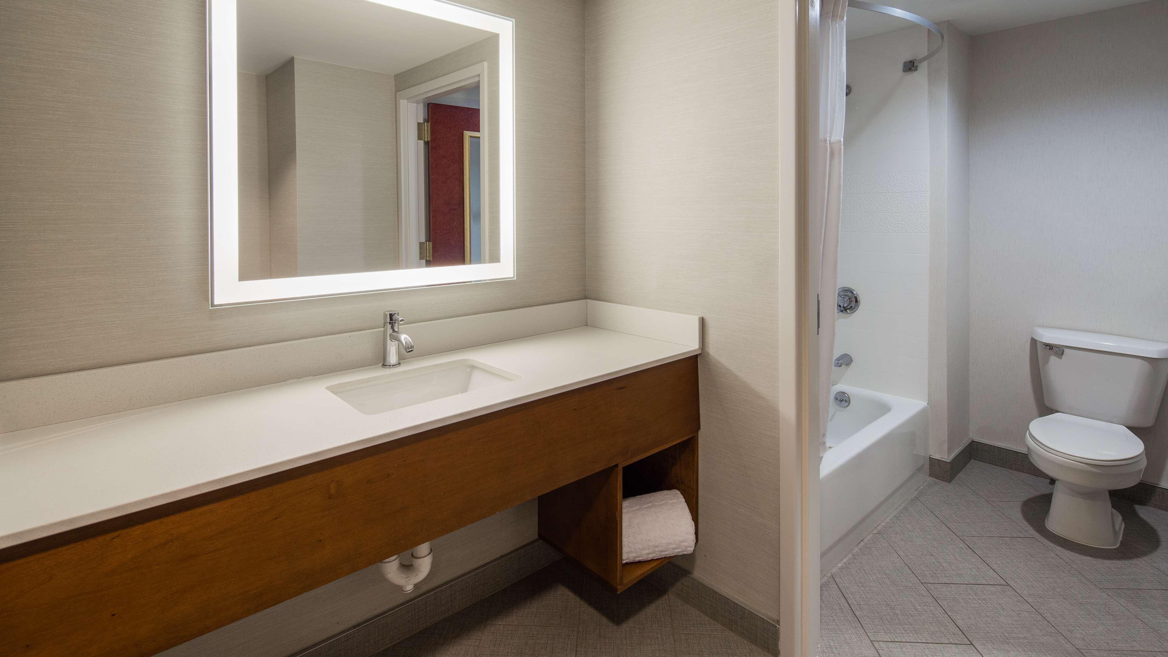 Best Western Plus Boston Hotel Exterior photo